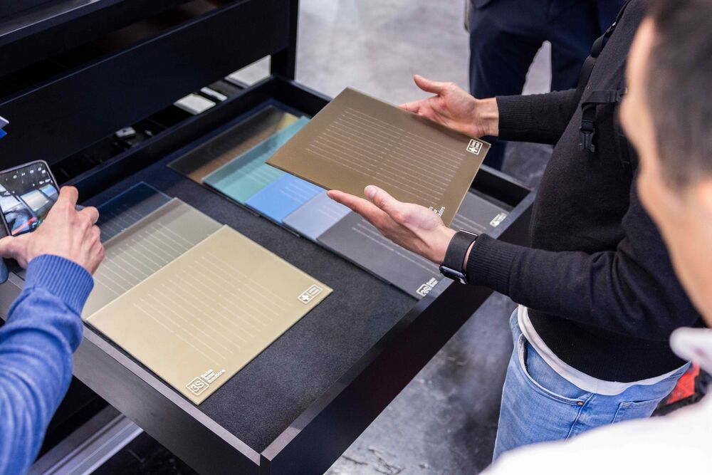 Farbmuster für PV-Module von 3S.